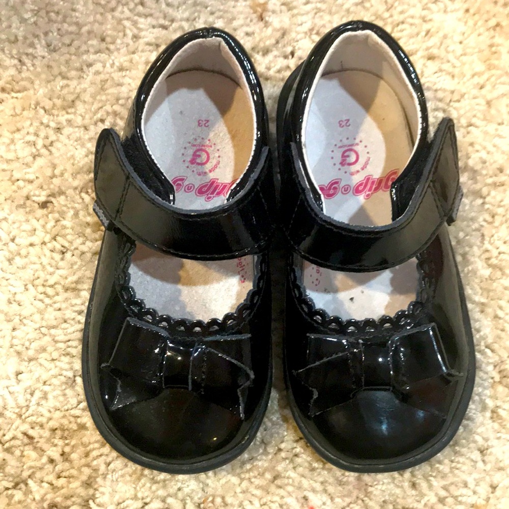 Pediped size 23 size US 7 girls grip and go “Betty” patent black maryjanes